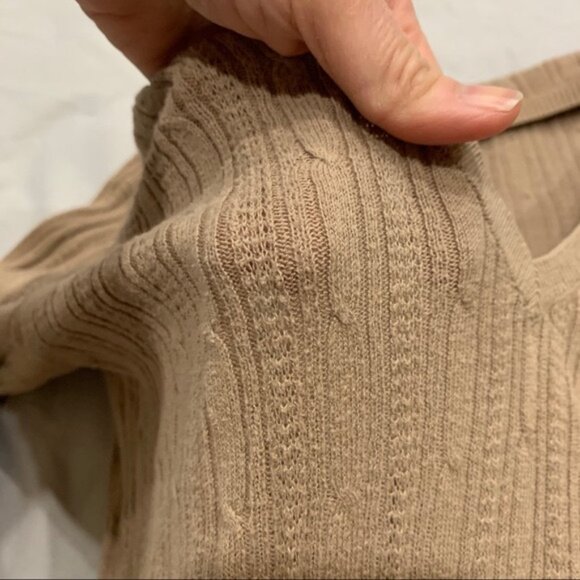 4 Old Navy women’s long sleeve see through shirts. - Picture 5 of 12